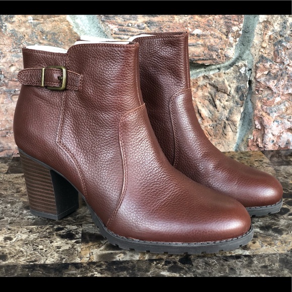 NEW Clarks Collection Verona Leather Gleam Booties - Picture 10 of 15